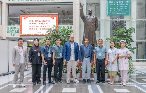 Una delegación senior del sector de salud de los Emiratos ?rabes Unidos visita sinocare para explorar nuevas oportunidades en cooperación de atención médica inteligente