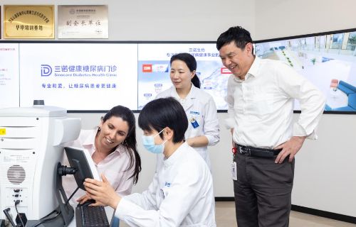 Overseas Media Delegation Visits Sinocare, Experiencing Chinese Innovation in Diabetes Management